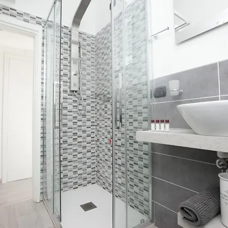 Amazing And New Penthouse In City Center Milan Exterior photo